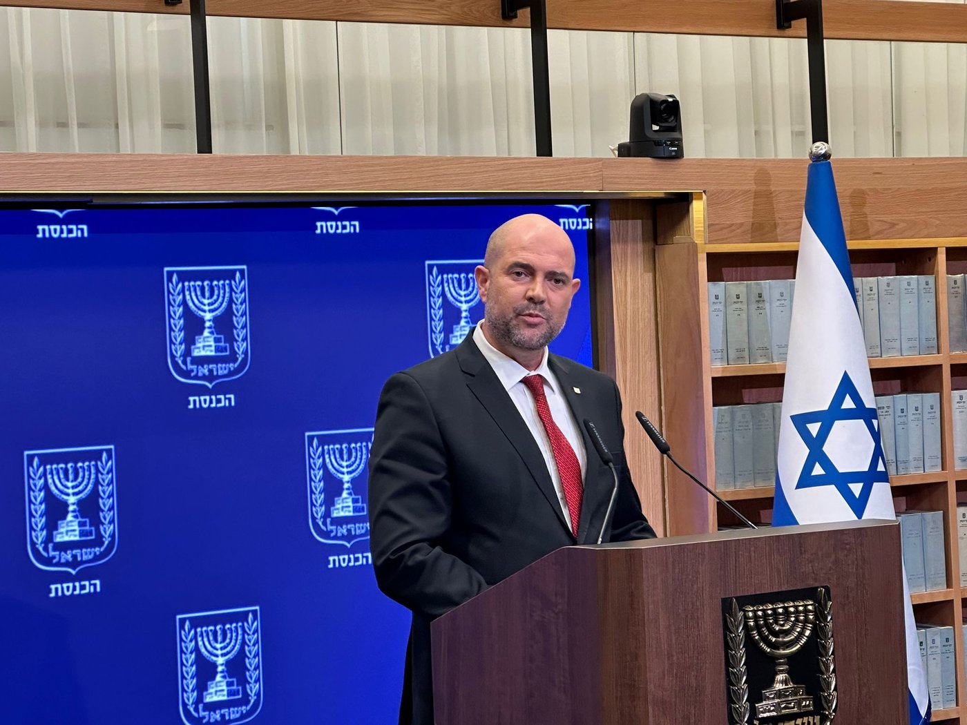 אוחנה, הערב