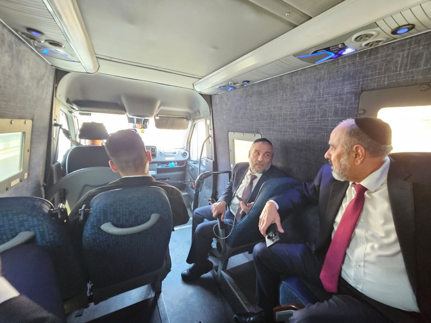 זופניק בכיכר • כל התמונות, הנייעס והחשיפות של השבוע