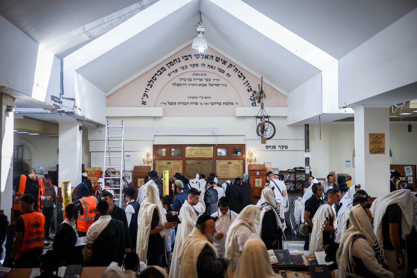איזו אווירה! אלפים כבר הגיעו לאומן | תיעוד מיוחד