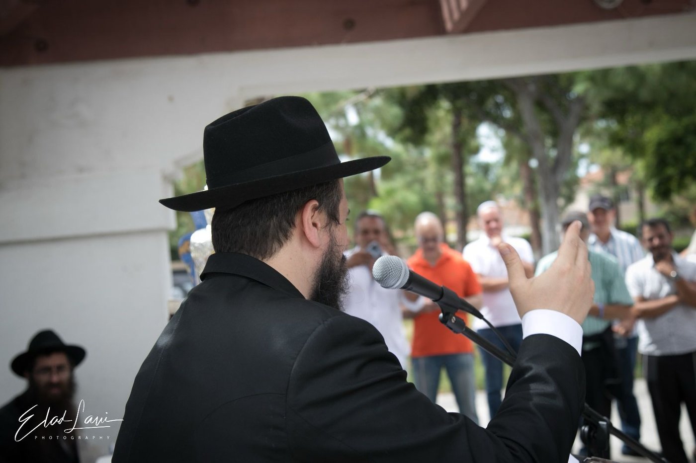אירוע נדיר: כך נראתה הכנסת ספר תורה בעיר אירווין, קליפורניה | תיעוד