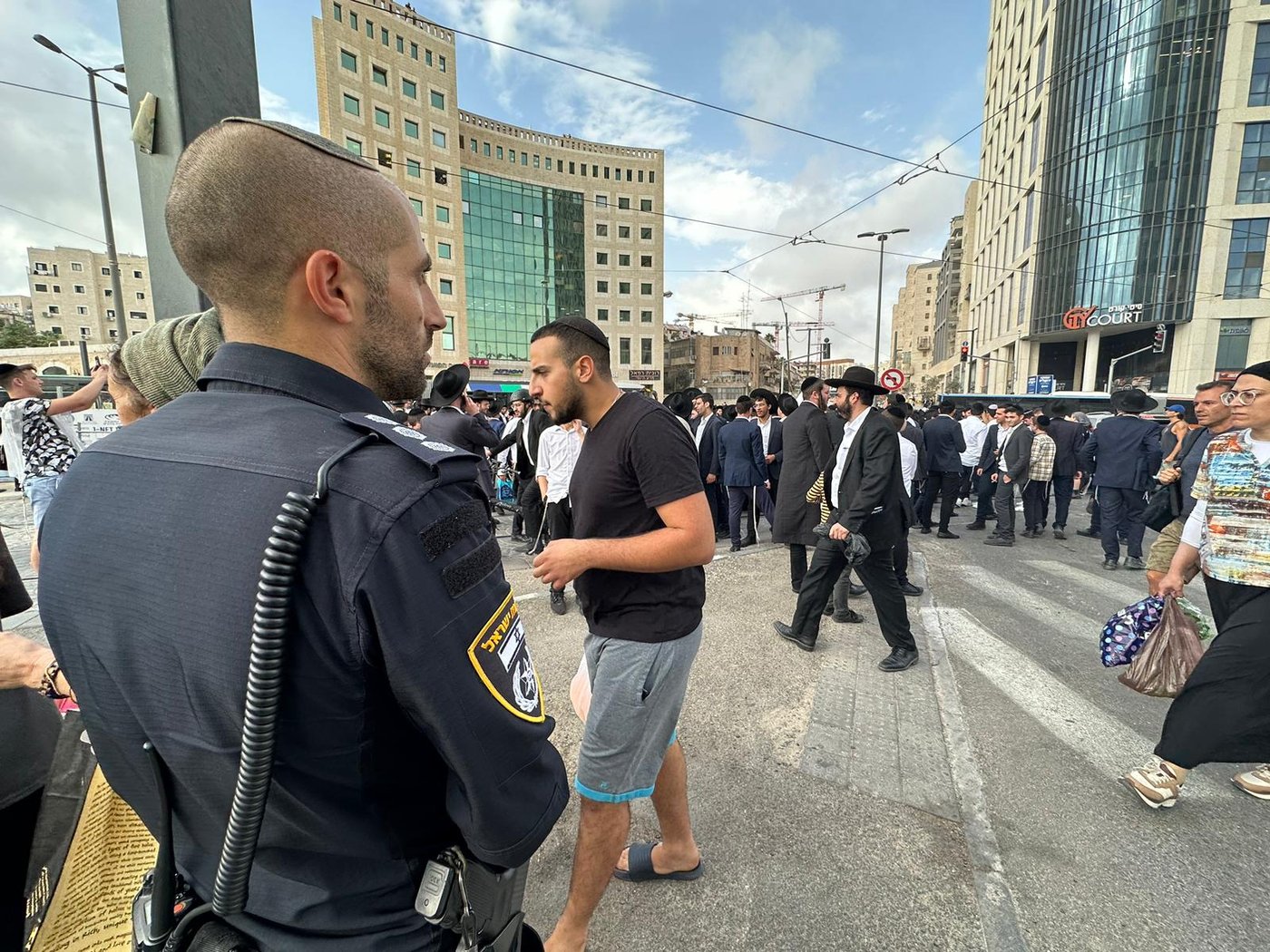 הפגנה סוערת של ה'פלג': מפגינים התעמתו עם שוטרים וצירי תנועה נחסמו, 2 נעצרו