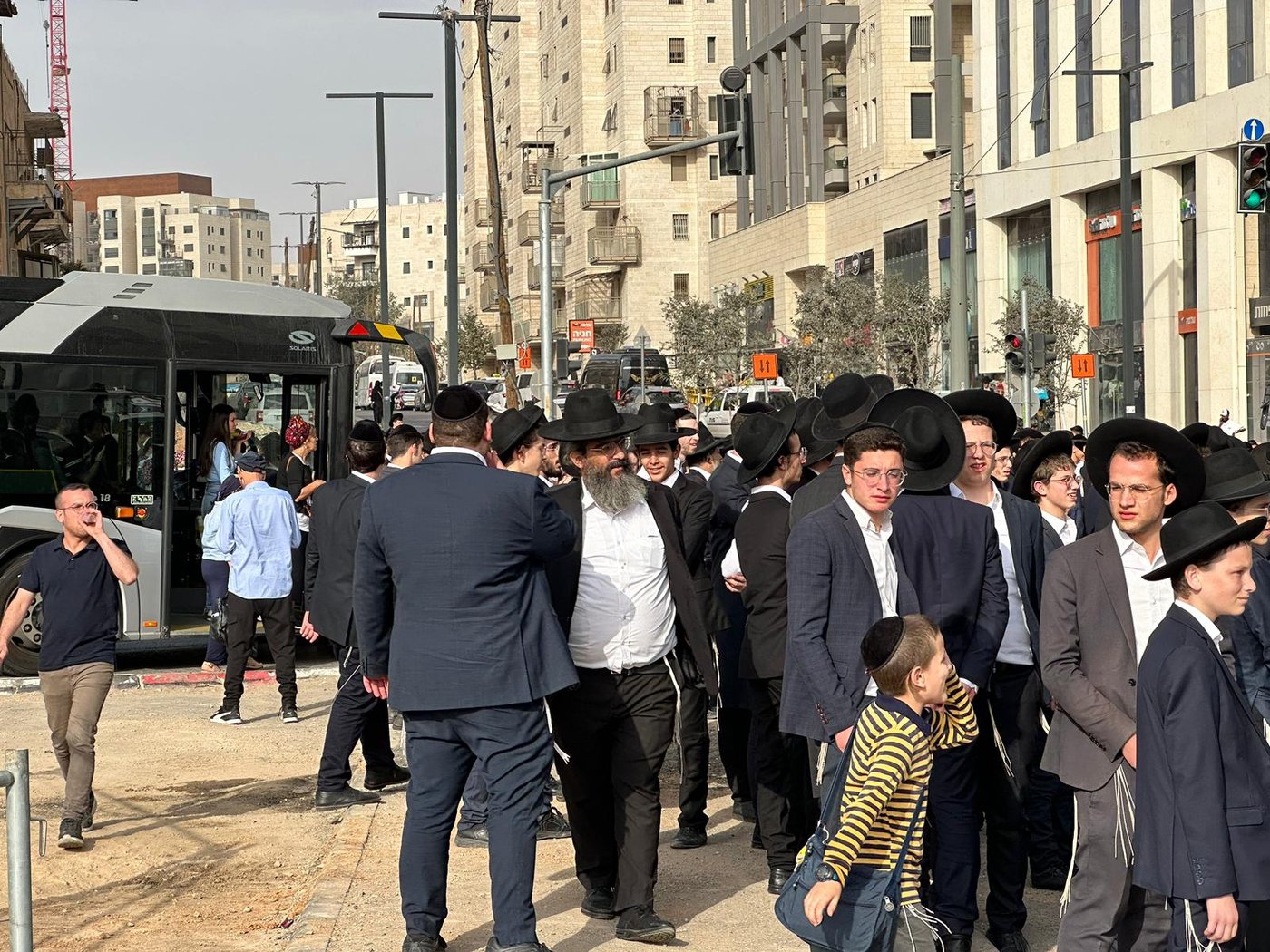 הפגנה סוערת של ה'פלג': מפגינים התעמתו עם שוטרים וצירי תנועה נחסמו, 2 נעצרו