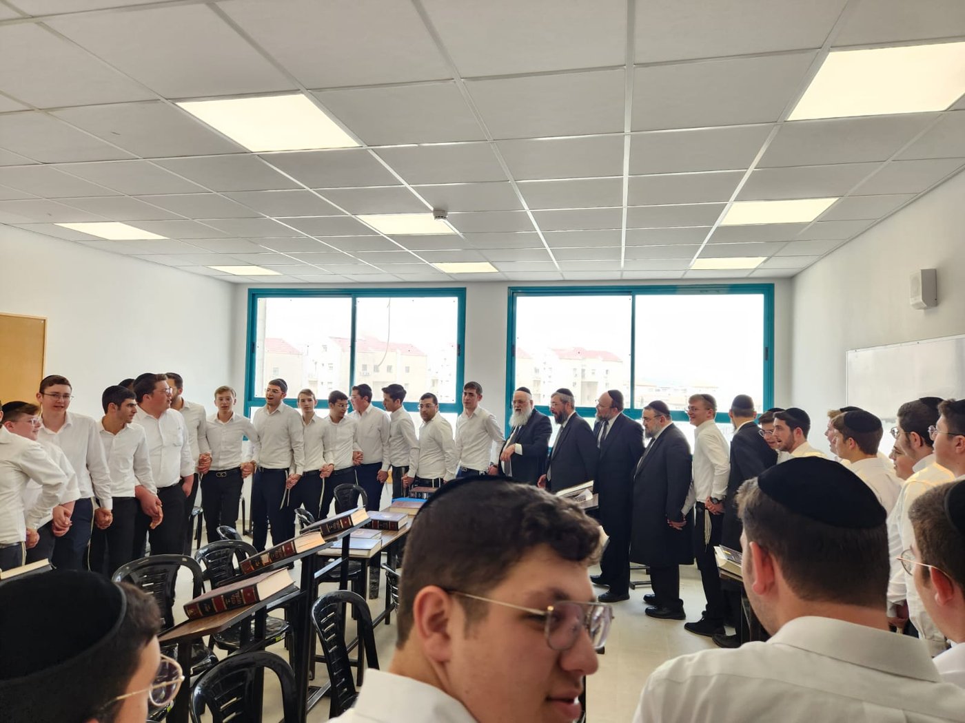 בישיבת באר התורה חגגו חנוכת הבית למבנה החדש • ש"א ייכנסו ראשונים
