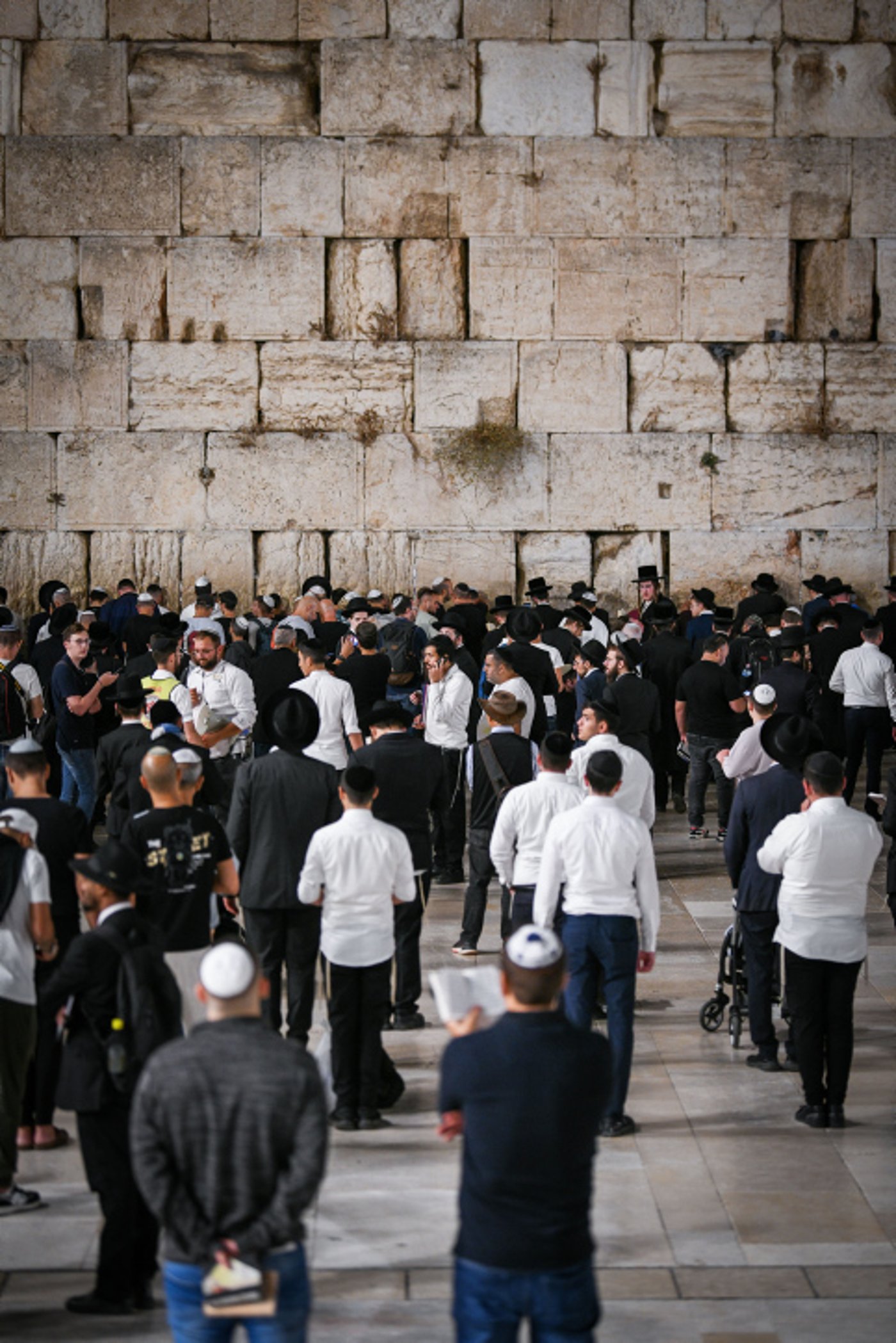 ערב ראש השנה: רבבות השתתפו במעמד הסליחות בכותל המערבי | רַחֵם עָלֵינוּ