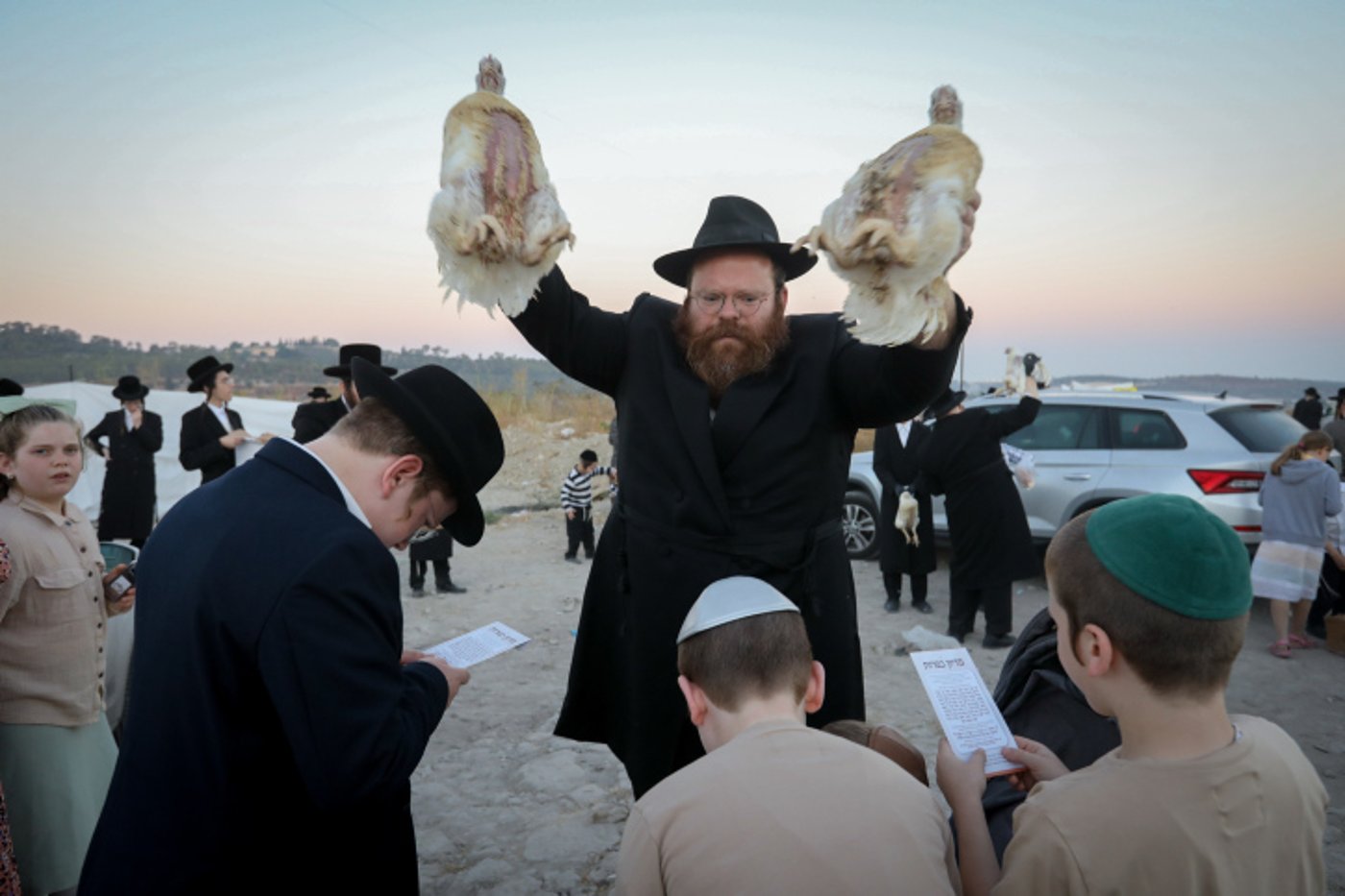 ערב יום כיפור: תושבי העיר בית שמש קיימו את מנהג הכפרות
