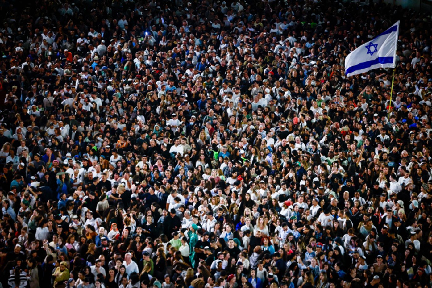 100,000 איש במעמד הסליחות המרכזיות בכותל ערב יום כיפור בראשות הרבנים הראשיים