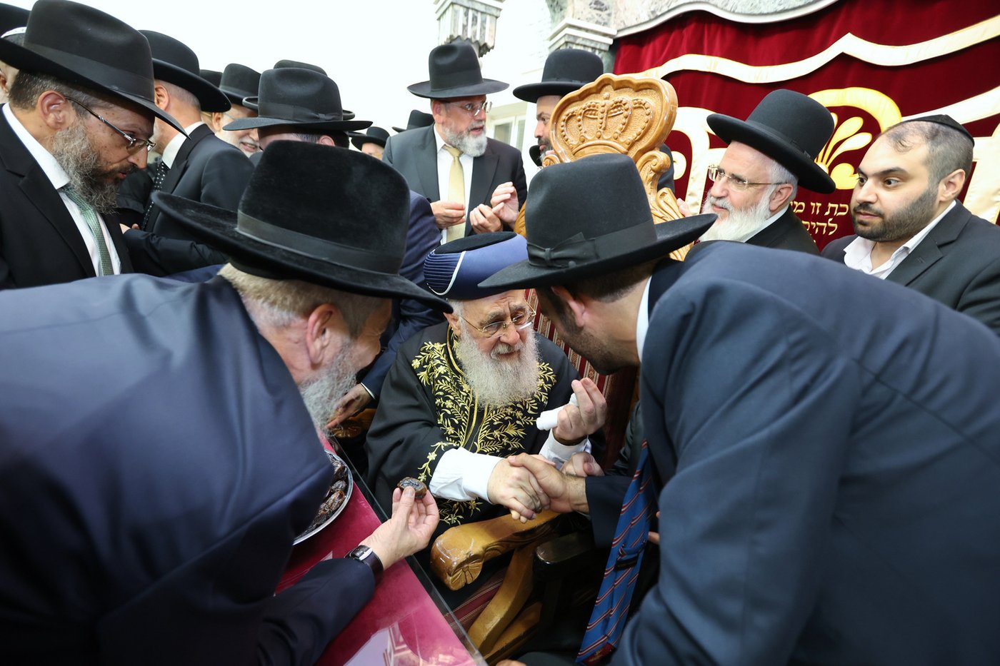 רבנים ואישי ציבור ב'הקבלת פני רבו' לראשון לציון | תיעוד