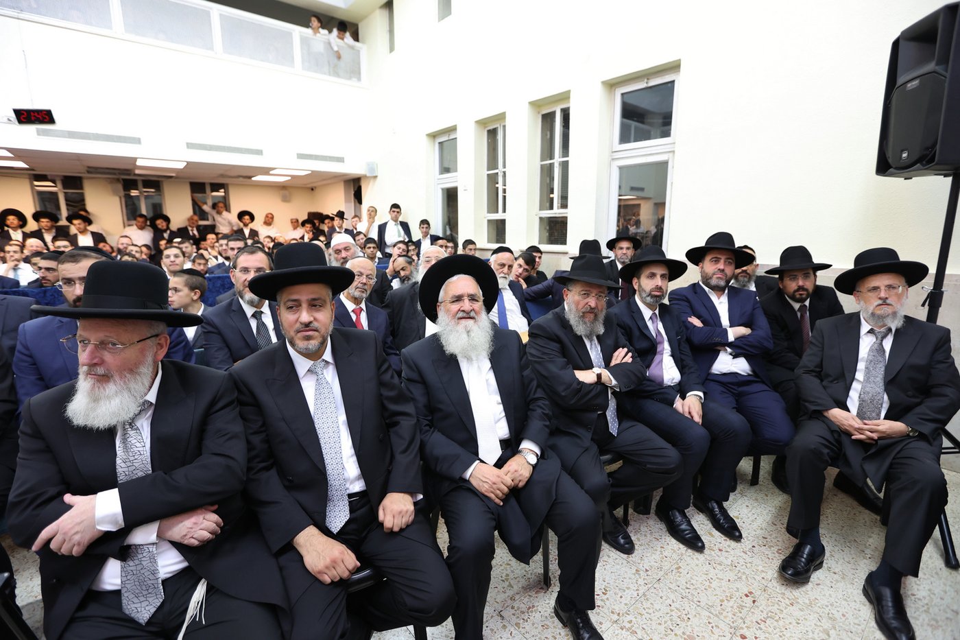 רבנים ואישי ציבור ב'הקבלת פני רבו' לראשון לציון | תיעוד