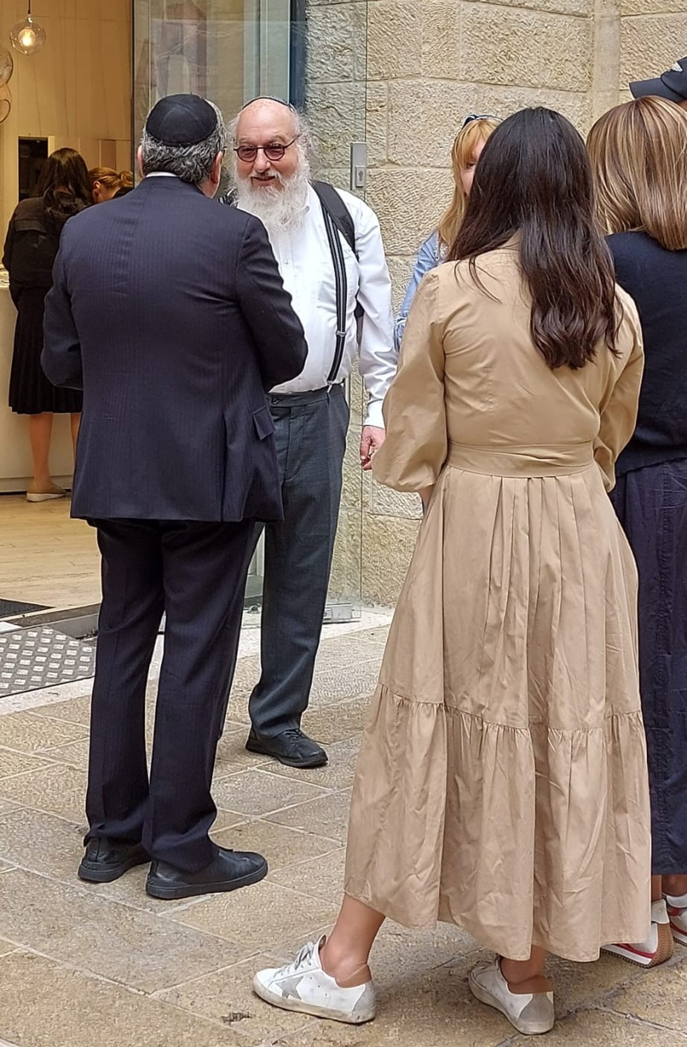 זופניק בכיכר • כל התמונות, הנייעס והחשיפות של סוכות