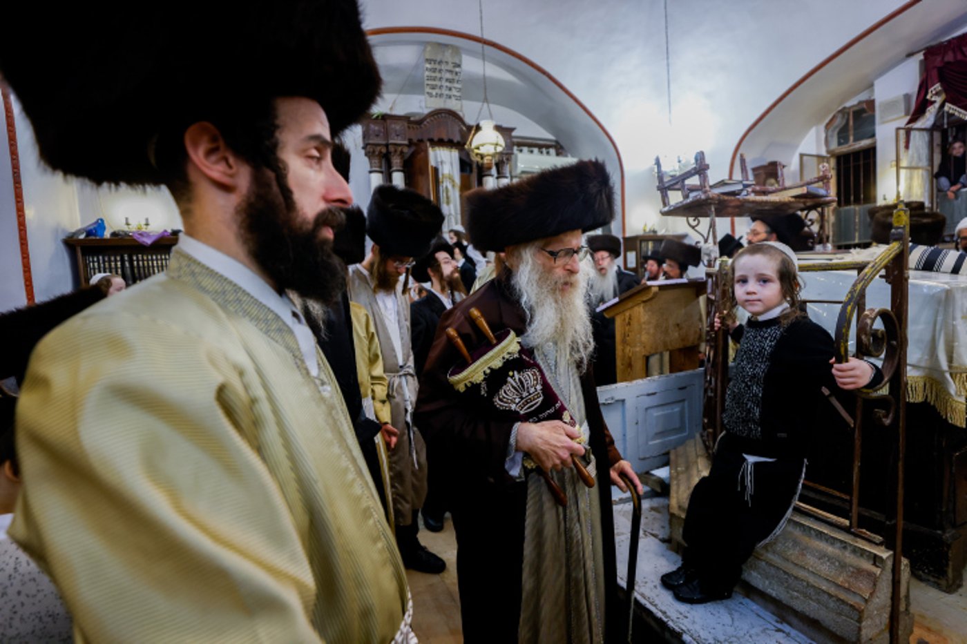 רוקדים עם התורה במאה שערים | ארכיון