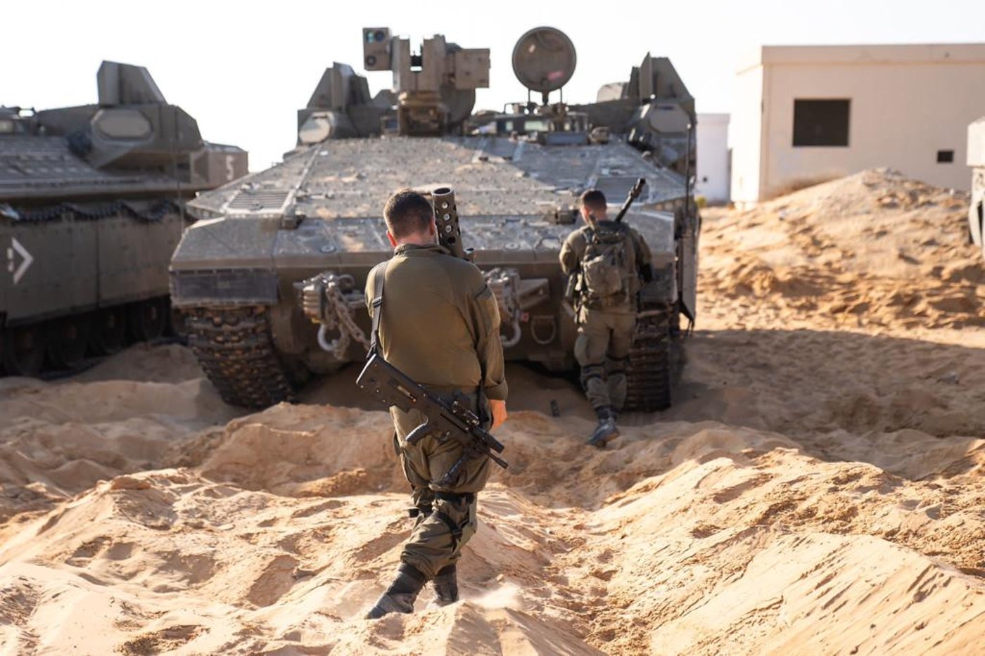 צה"ל: "נערכים להרחבת התקיפה בעזה, מהאוויר מהים ומהיבשה"
