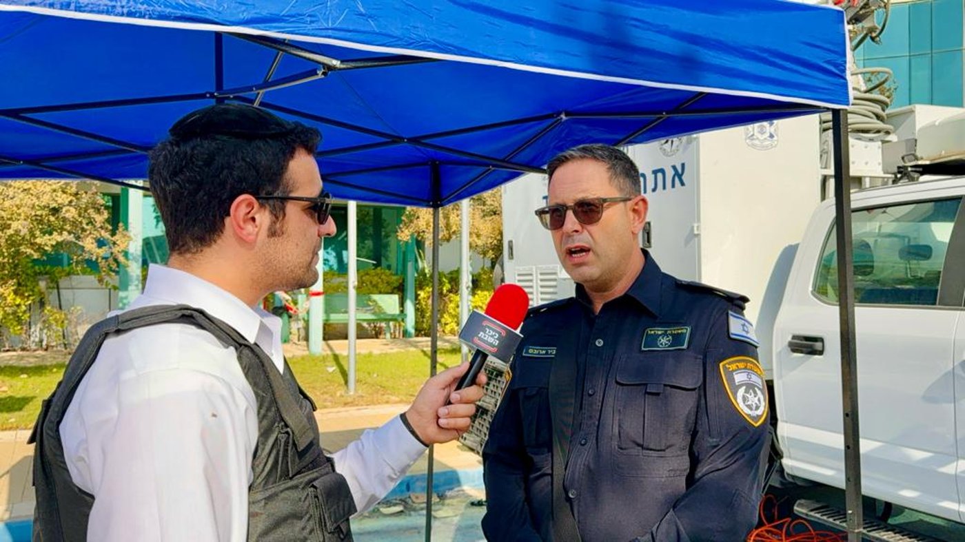 סגן ניצב דביר ארובס בריאיון לישי כהן