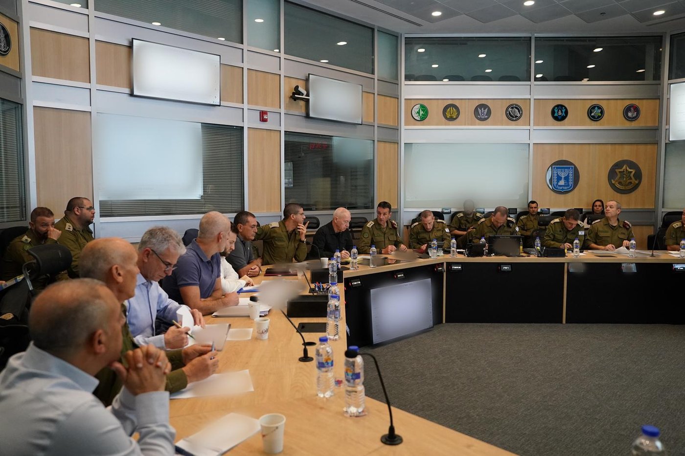 שר הביטחון, לפני שעה קלה