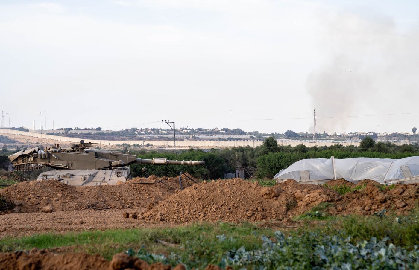 צה"ל מכתר את העיר עזה מכל הכיוונים; מתיחות ביטחונית גבוהה בצפון | כתבה מתעכדנת