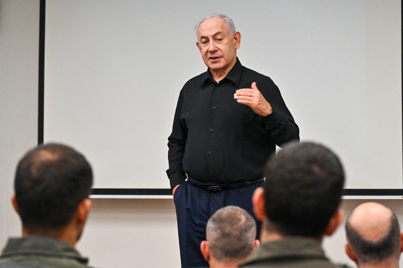 נתניהו בבסיס חיל האוויר