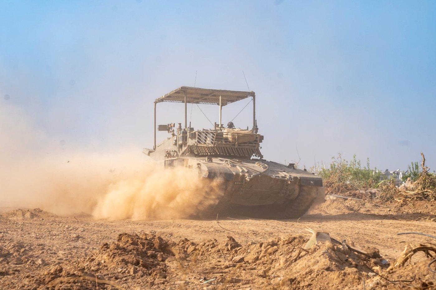 לוחמי צה"ל נלחמים בעומק רצועת עזה