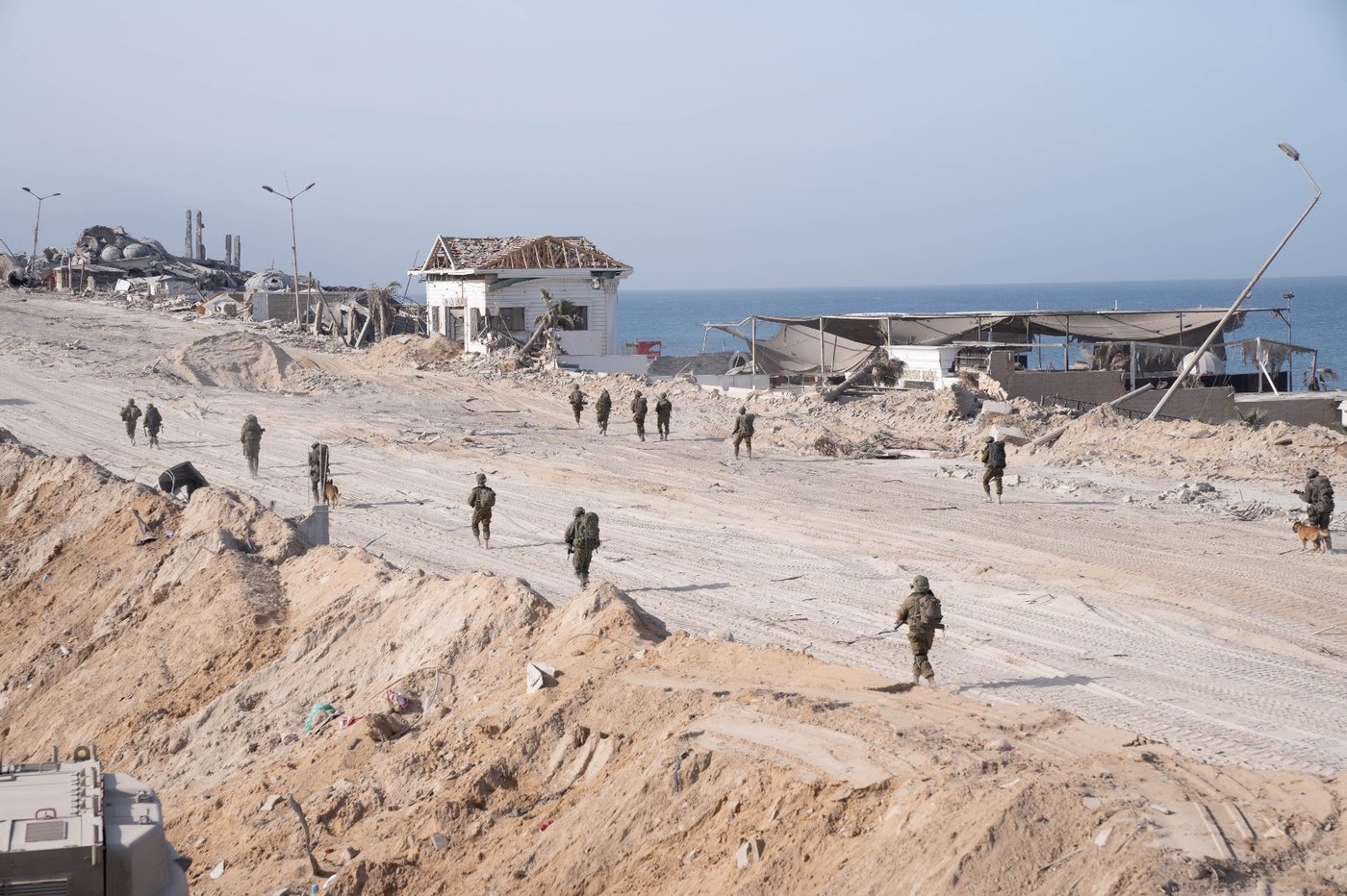 גם בגשם: לוחמי צה"ל בקרבות מול מחבלי חמאס בעזה | צפו