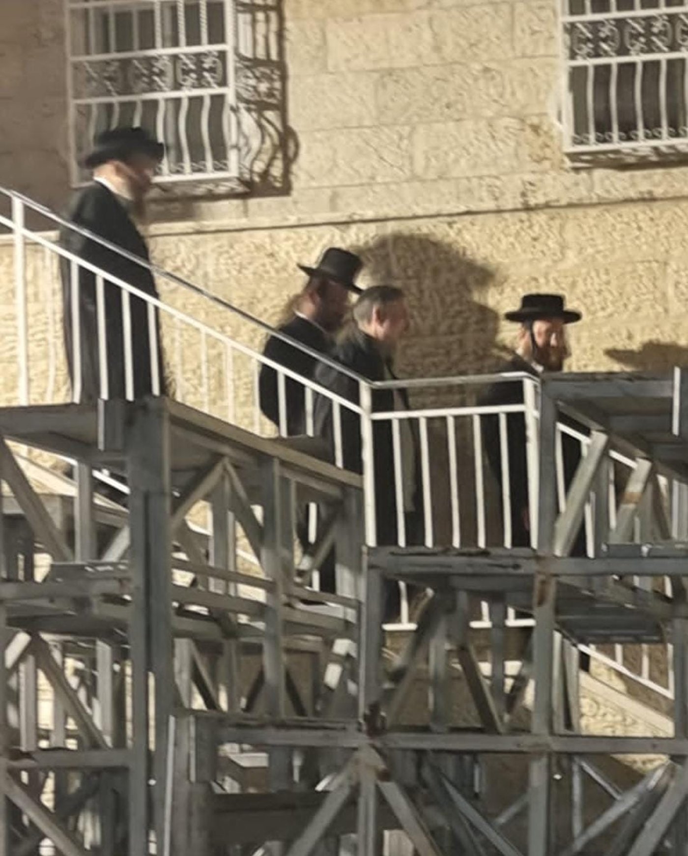 זופניק בכיכר • כל התמונות, הנייעס והחשיפות של המלחמה