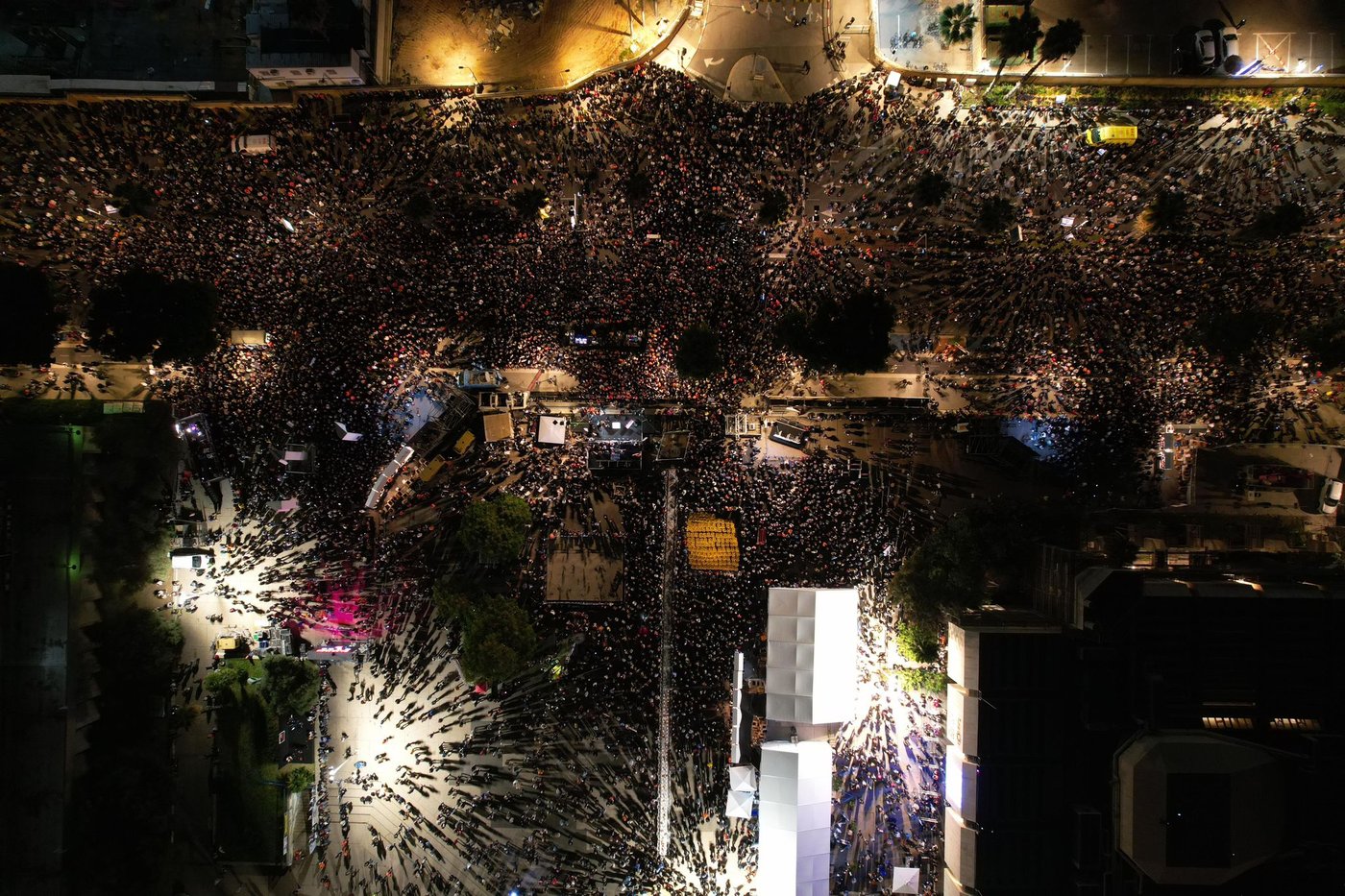 החטופים ששבו הביתה שחזרו את התופת וקראו: ״שחררו את כולם עכשיו״ | תיעוד