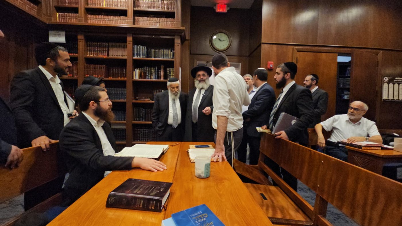 מניו יורק לפלורידה: מסע הקודש של הגאון רבי ישראל אברג'ל לארה"ב
