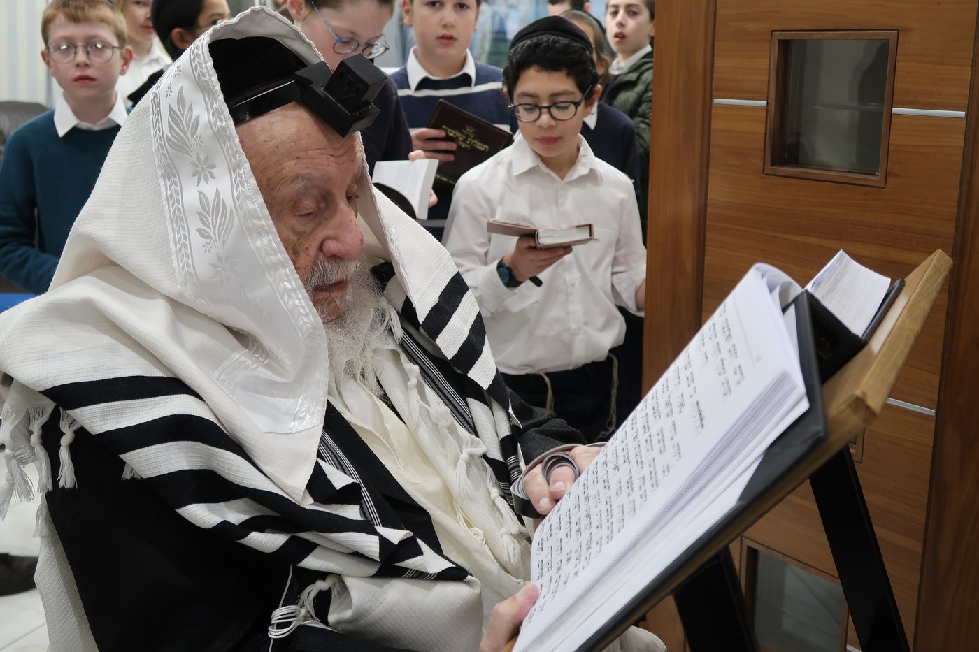 ביקור הגאון רבי ברוך דב פוברסקי באנגליה
