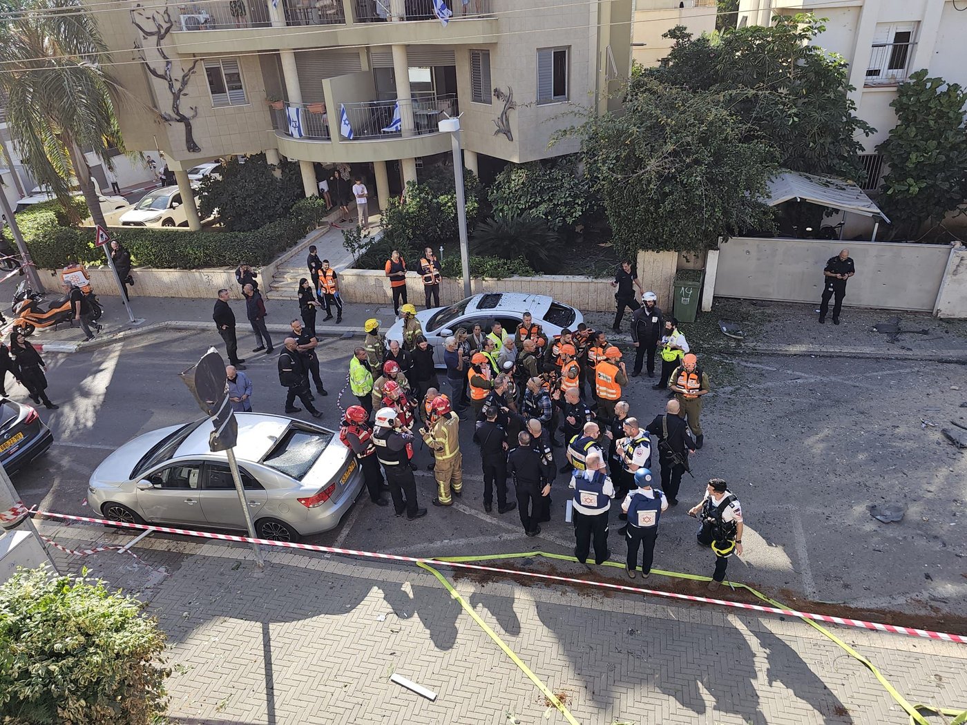 זירת נפילת הטיל בחולון