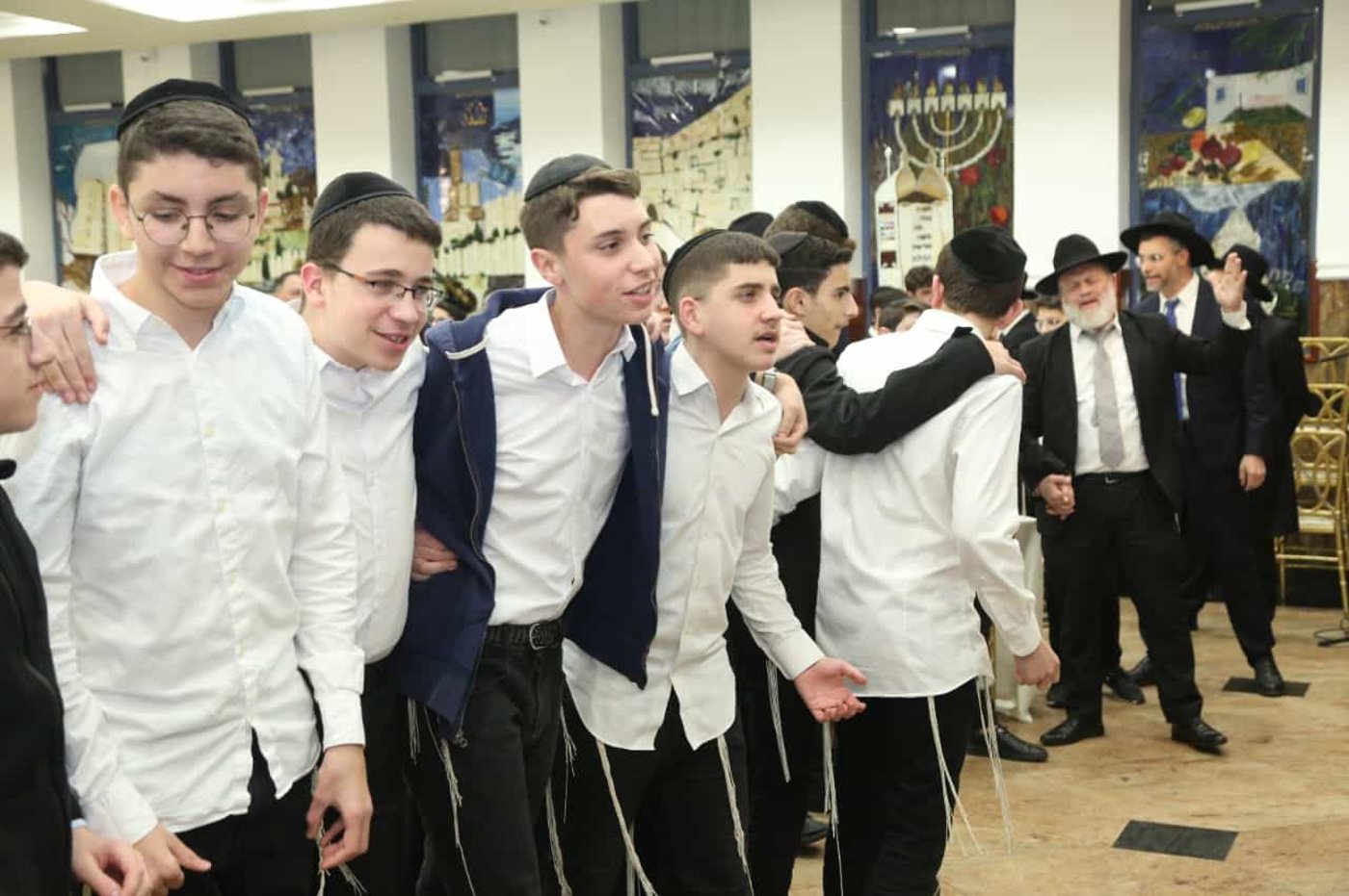 אירוע הדלקת נר חנוכה בישיבת אורייתא לצעירים בירושלים