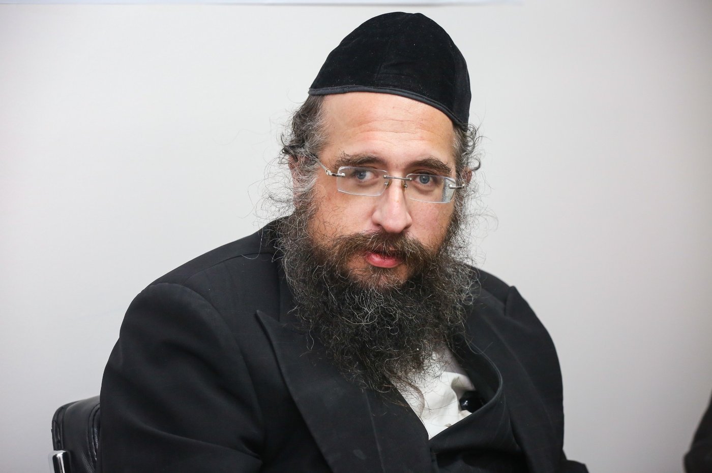 כותב השורות, עו"ד ישראל ענדען