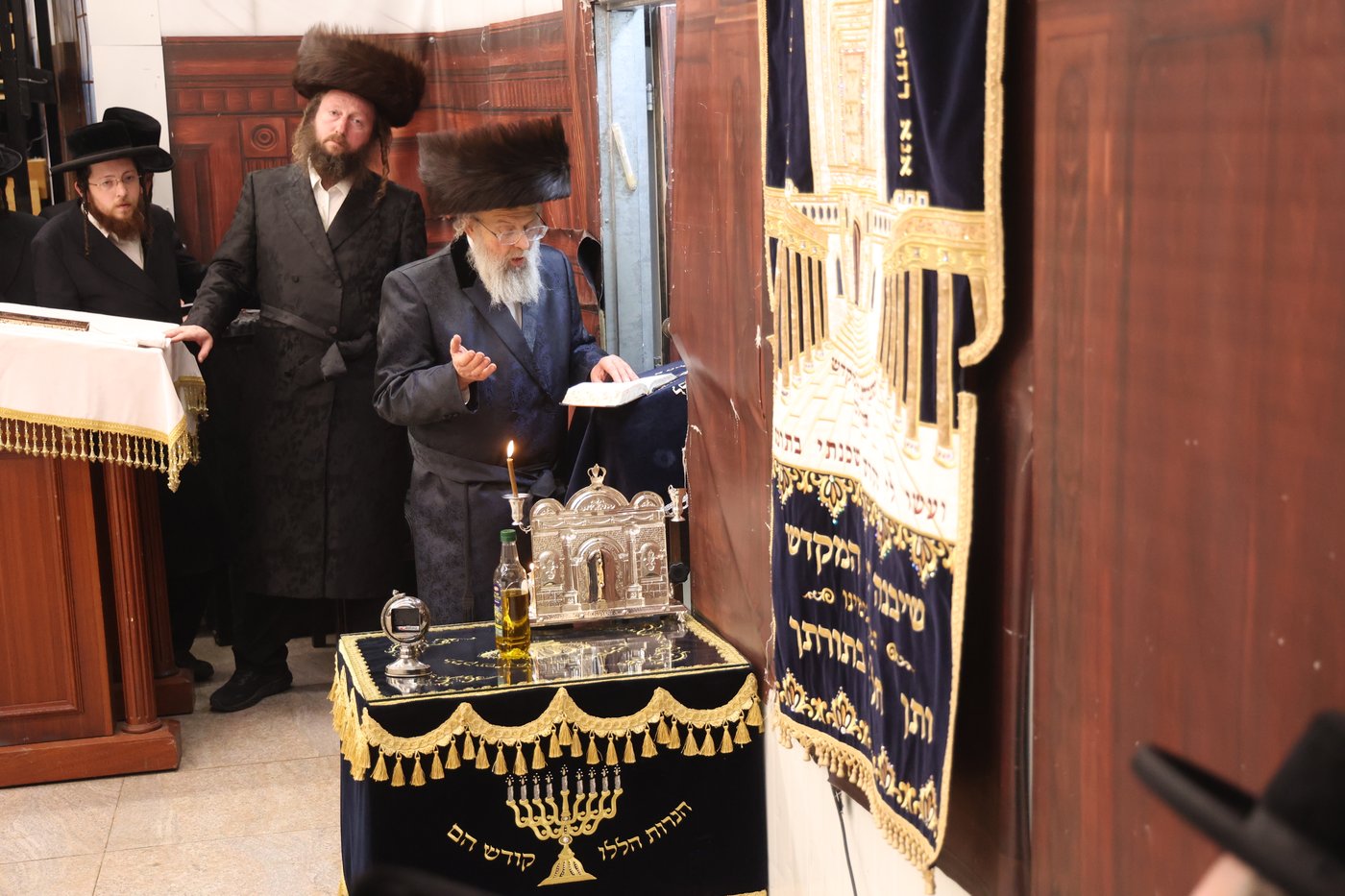 הכנסת ספר תורה בפינסק קרלין