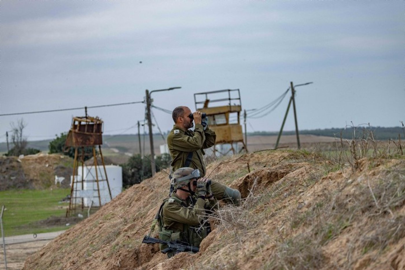 ההפצצות, המסוקים והארטילריה: תיעוד מגבול רצועת עזה