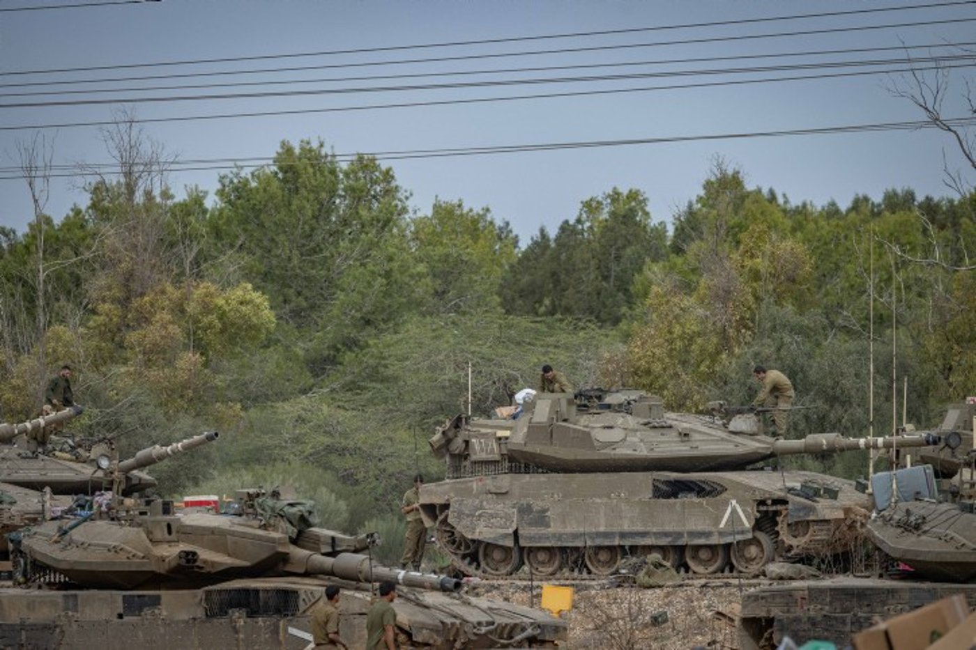 ההפצצות, המסוקים והארטילריה: תיעוד מגבול רצועת עזה