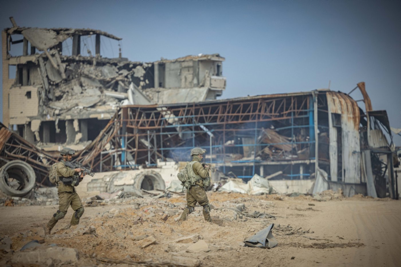 הצלם הצטרף לכוחות המתמרנים בצפון רצועת עזה - ותיעד