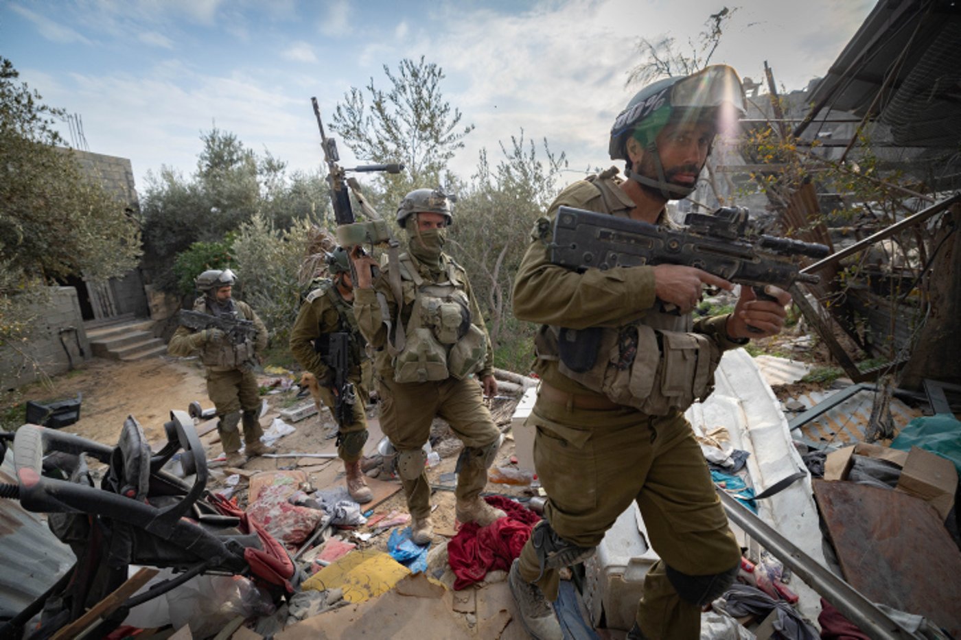 הצלם הצטרף לכוחות המתמרנים בצפון רצועת עזה - ותיעד