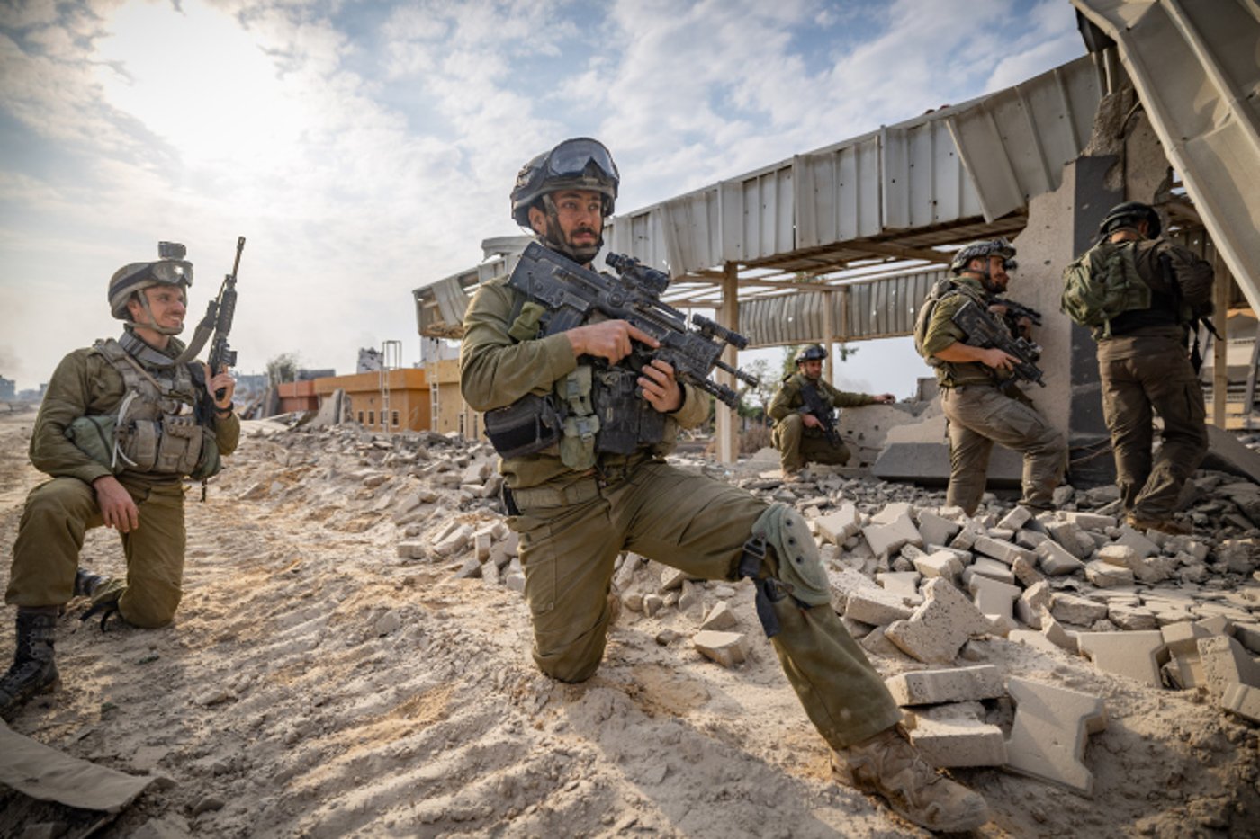 הצלם הצטרף לכוחות המתמרנים בצפון רצועת עזה - ותיעד