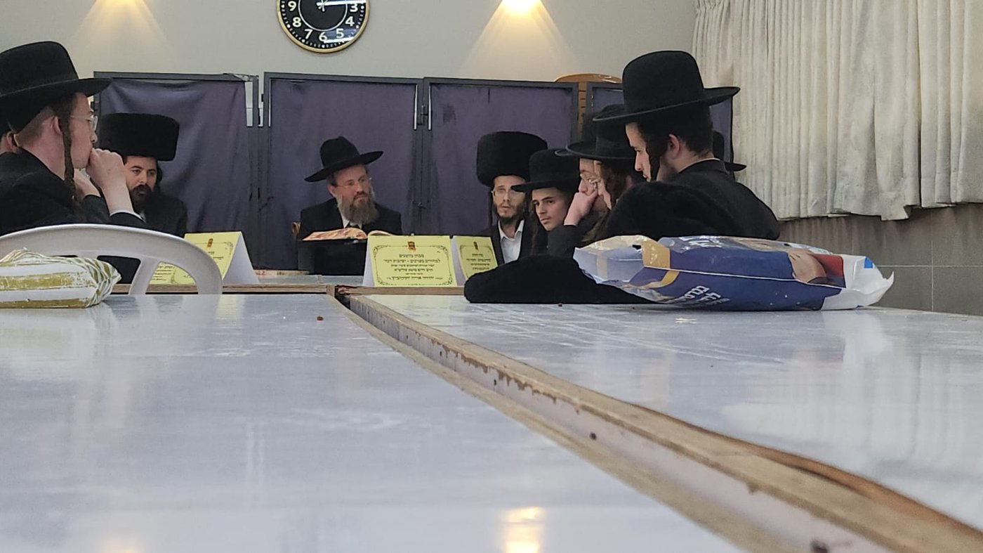 כשהדיין הליטאי חשף: מדוע האדמו"ר מגור פרץ בבכי | תיעוד