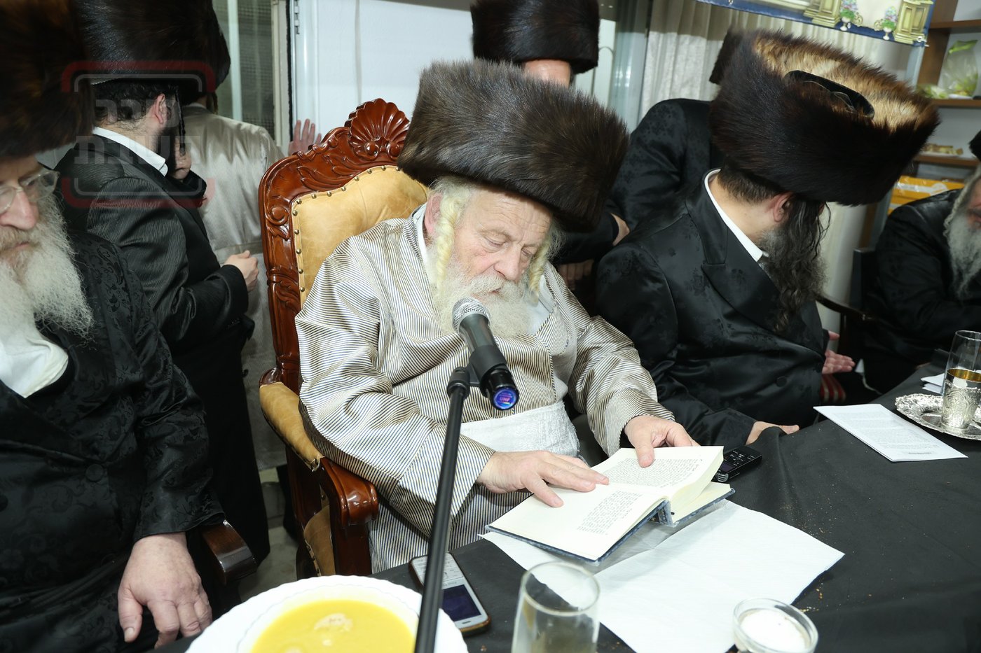 מלווה מלכה וסיום 'תניא' אצל המקובל הגה"צ רבי אביש ציינווירט 