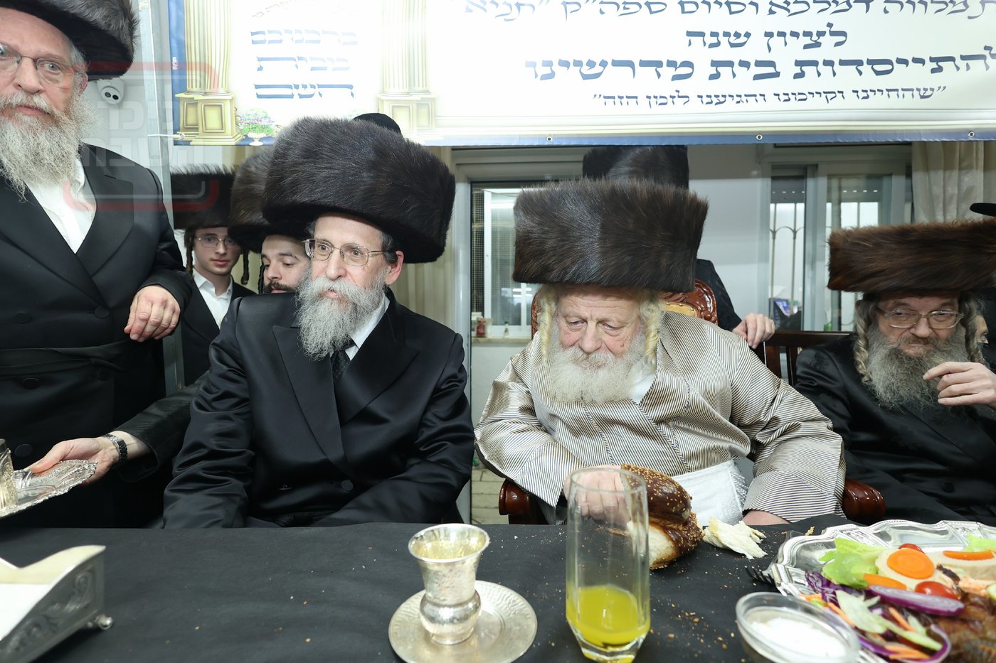 מלווה מלכה וסיום 'תניא' אצל המקובל הגה"צ רבי אביש ציינווירט 