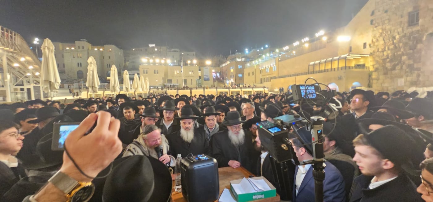 התפילות אמש בכותל המערבי