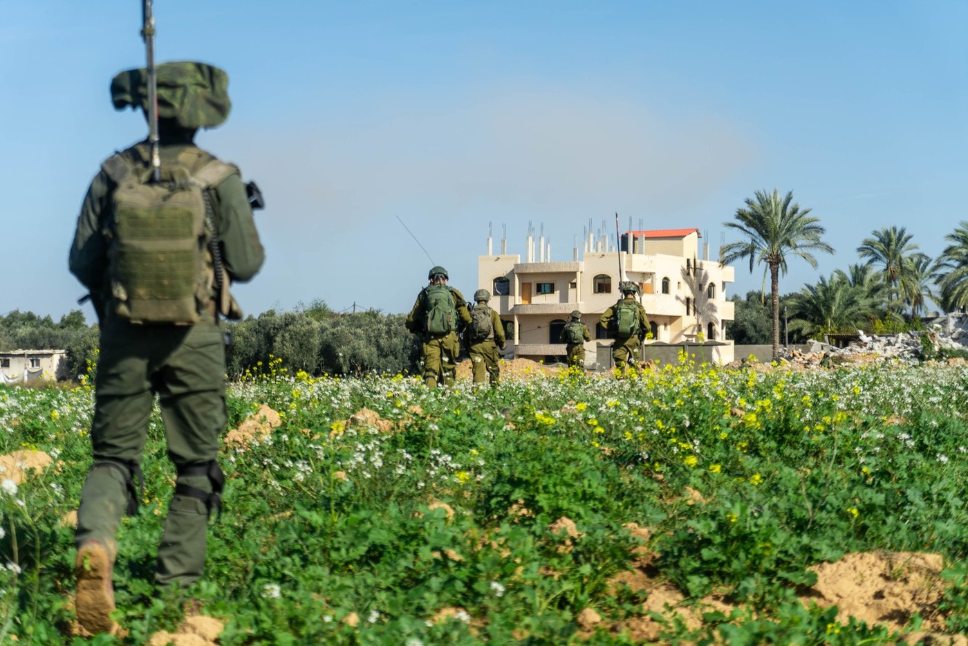 מפגינים למען החטופים חסמו את איילון | פרסום הכרעת בית הדין בהאג - בשישי | עדכונים
