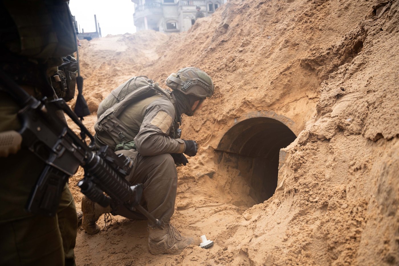 לוחמי אוגדה 162 בפיר מנהרה בחאן יונס