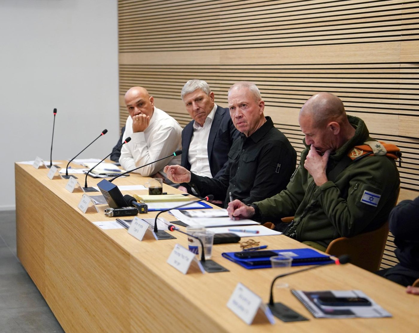 גלנט בצפון: "אם תופעל אש מלבנון, המצב בחיפה יהיה לא טוב - אבל בביירות המצב יהיה הרסני" | צפו