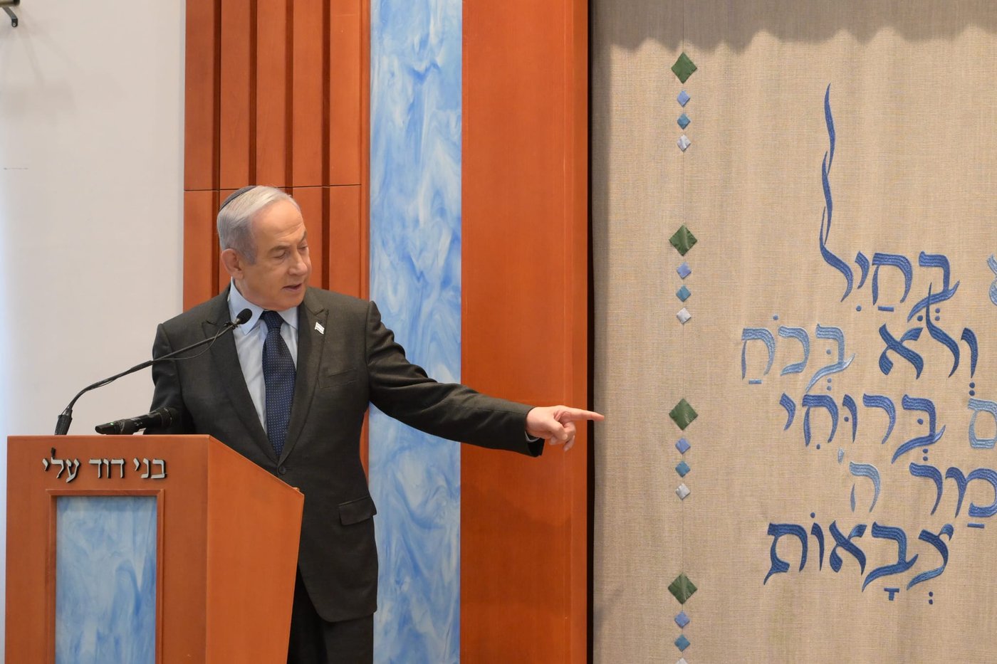 צה"ל תקף מפקדת חיזבאללה | שיגורים אל מטולה והגולן | צה"ל תקף בתגובה בסוריה