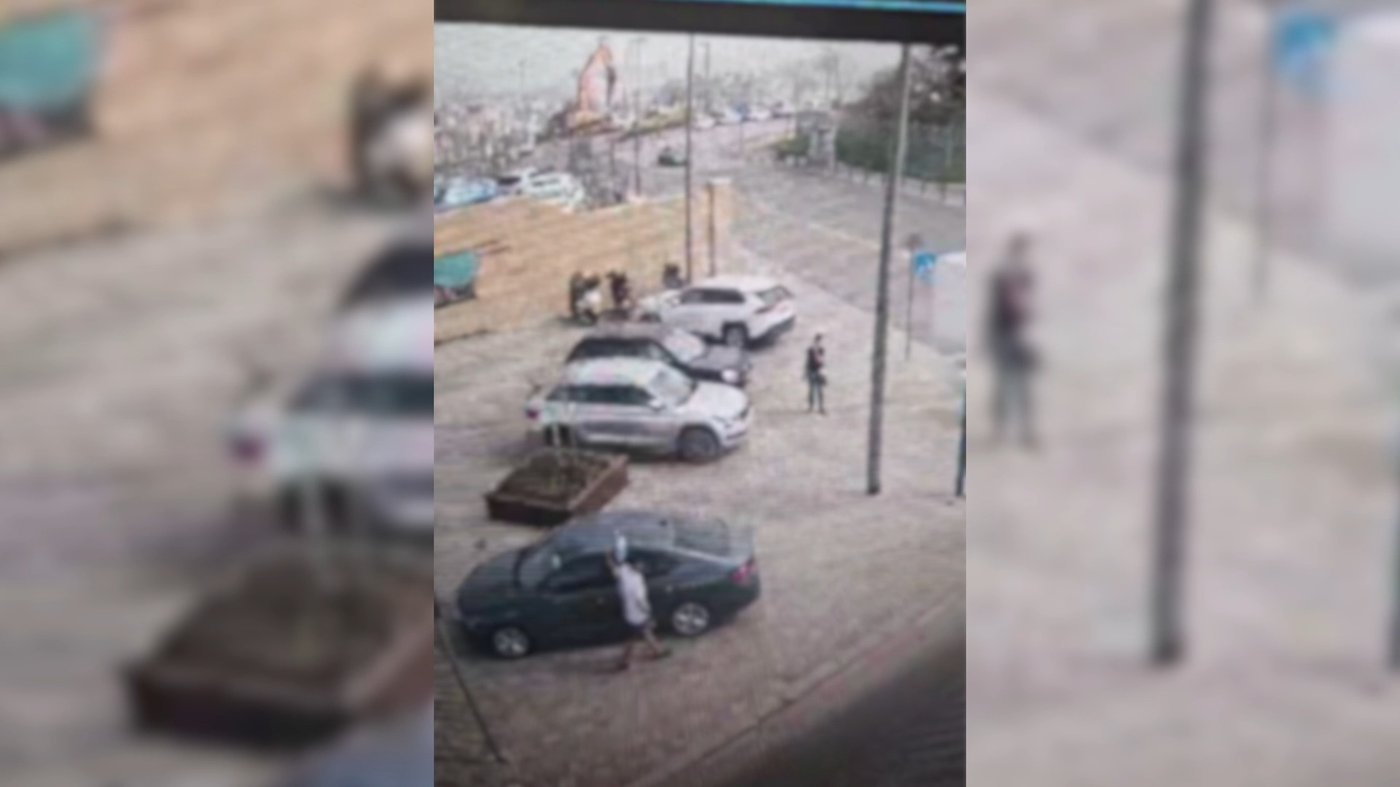 תיעוד: תלש את דגל המדינה שהיה מוצב על רכב - ונעצר