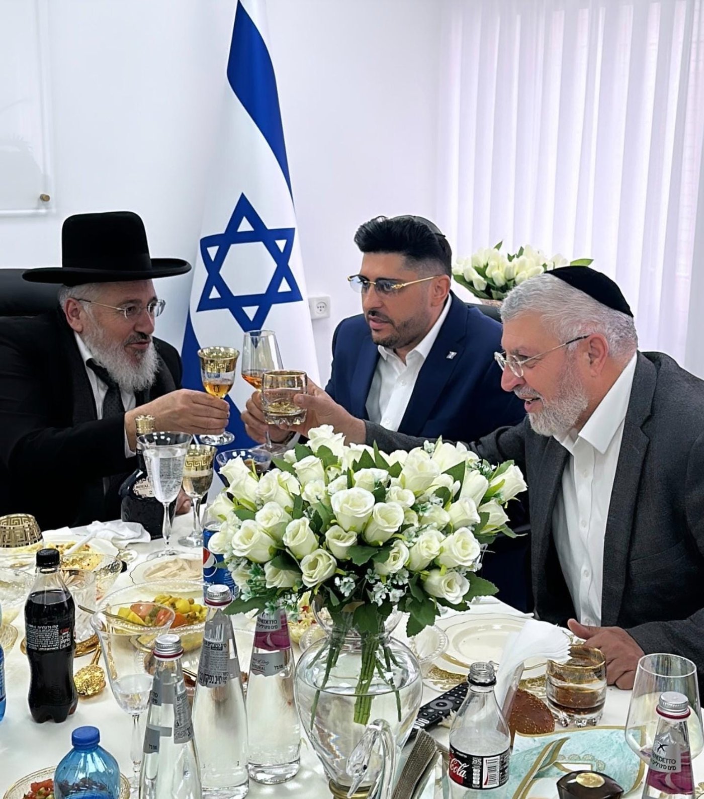 זופניק בכיכר • כל התמונות, הנייעס והחשיפות של השבוע