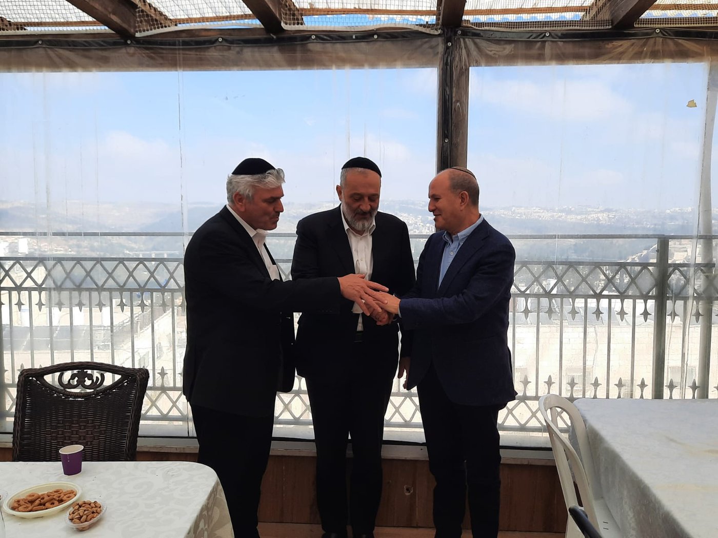 לסרי (מימין), דרעי ואמסלם, סגרו הבוקר דיל