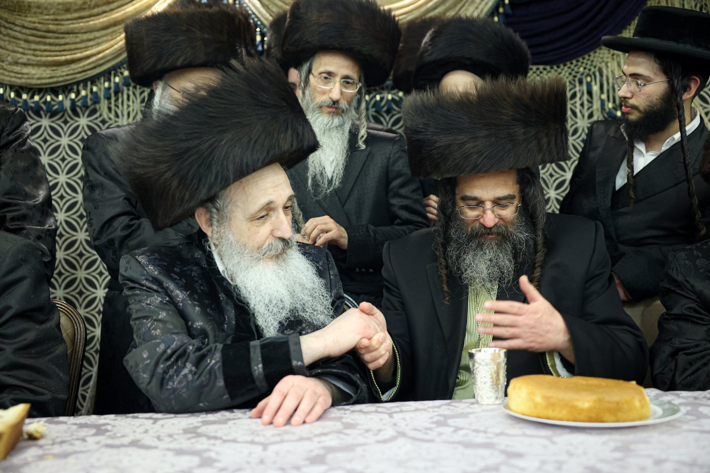 הכנסת ספר תורה בשומרי אמונים בירושלים