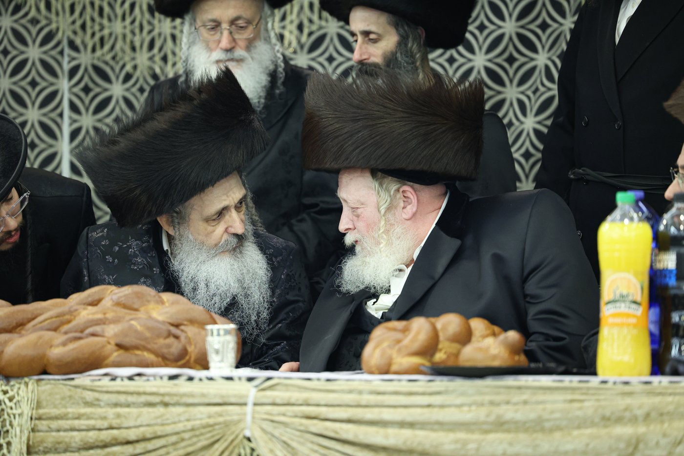 הכנסת ספר תורה בשומרי אמונים בירושלים