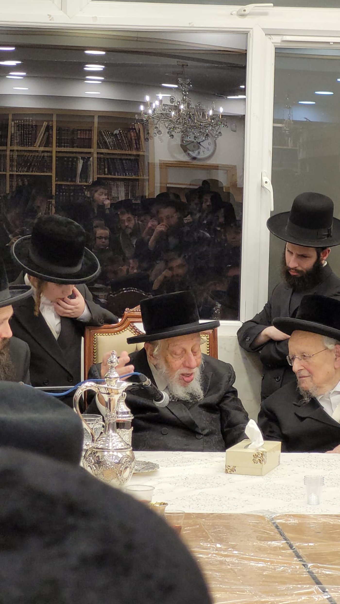 זקן אדמור"י רוזין האדמו"ר מקופשניץ בביקור בלונדון