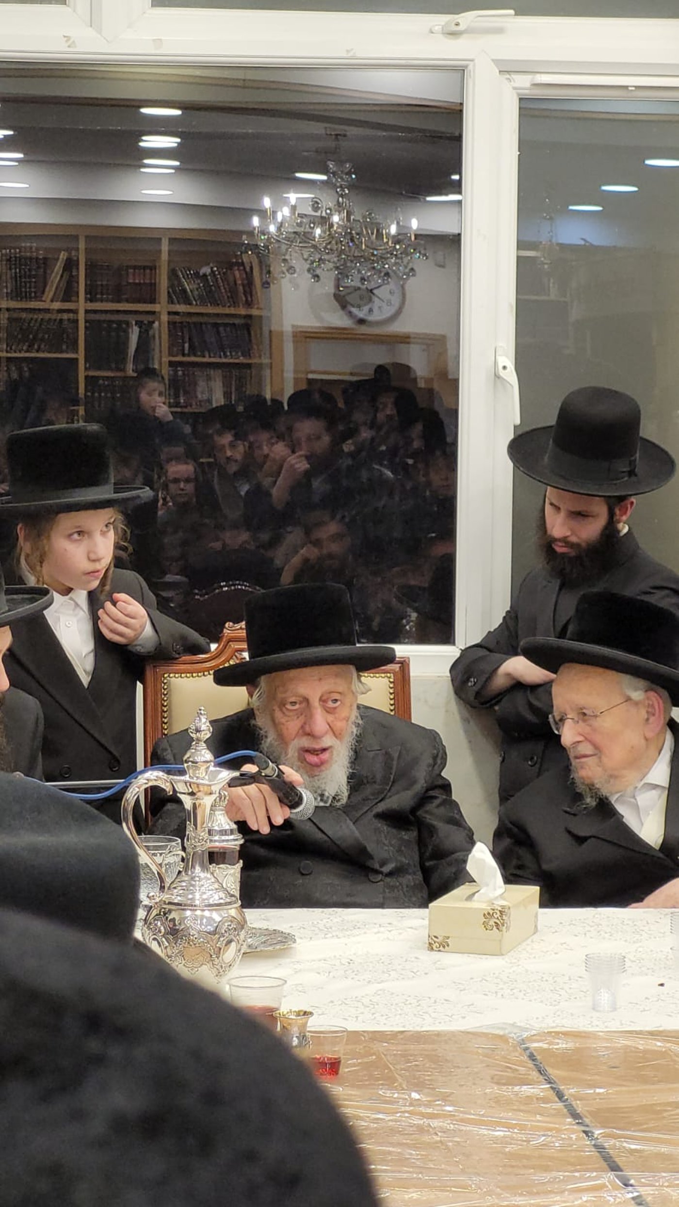 זקן אדמור"י רוזין האדמו"ר מקופשניץ בביקור בלונדון