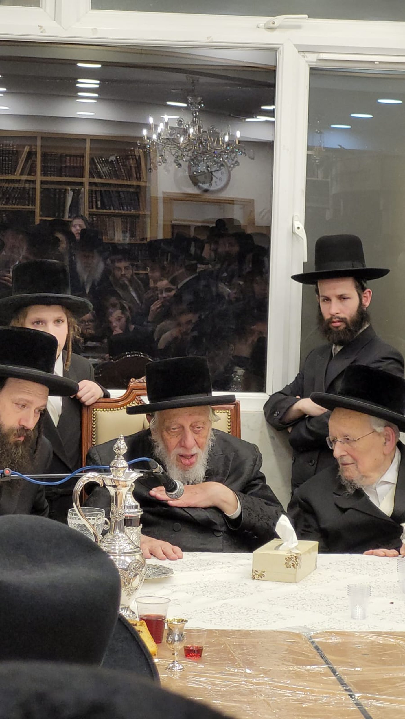 זקן אדמור"י רוזין האדמו"ר מקופשניץ בביקור בלונדון